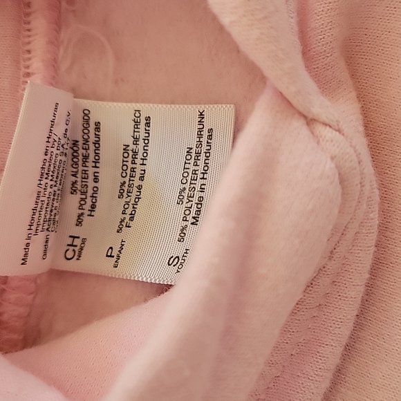 2 Girls Gildan Sweatshirts Knotts Berry Farm and one Solid Color - Picture 7 of 11